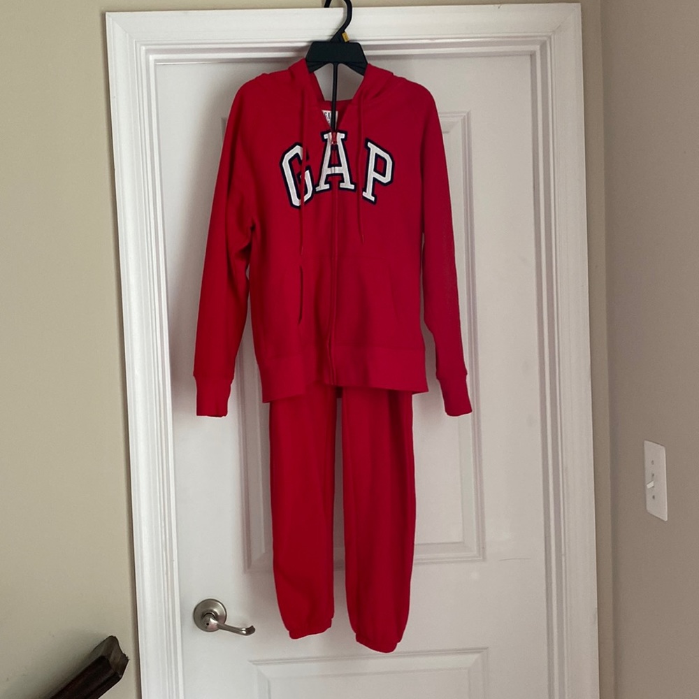 GAP Jogger Sweatsuit. Big Girls or Petite women